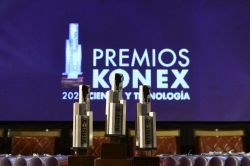 Sandra Díaz y Gabriel Rabinovich con la máximo distinción de Fundación Konex