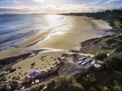 Uruguay: Hablaron los dueños de la casa-cueva de piedra demolida en playa Portezuelo
