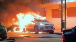 Quemacoches en la Ciudad de Buenos Aires: ardieron dos autos en Villa del Parque