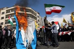 Irán en apoyo a ataques de represalia contra Israel