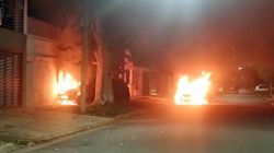 Violencia narco en Rosario: prendieron fuego 13 autos 