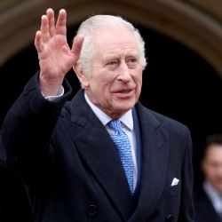 El rey Carlos regresa a sus funciones tras su tratamiento contra el cáncer